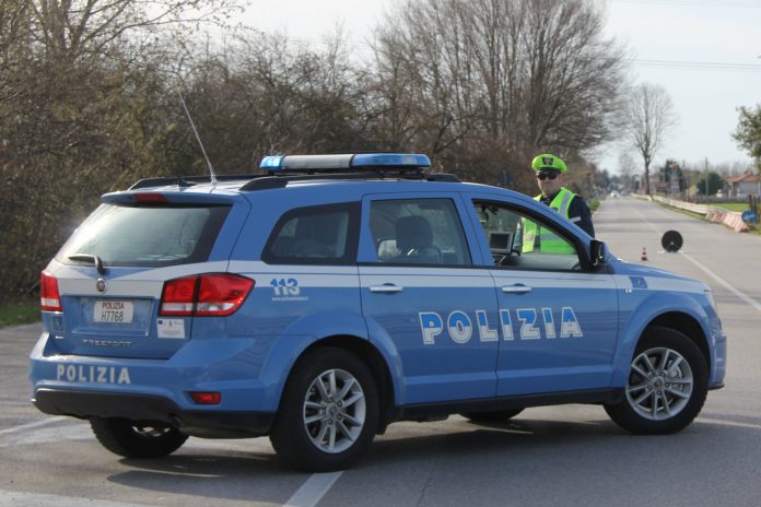 Auto clonate: controlli e sequestri della polizia stradale