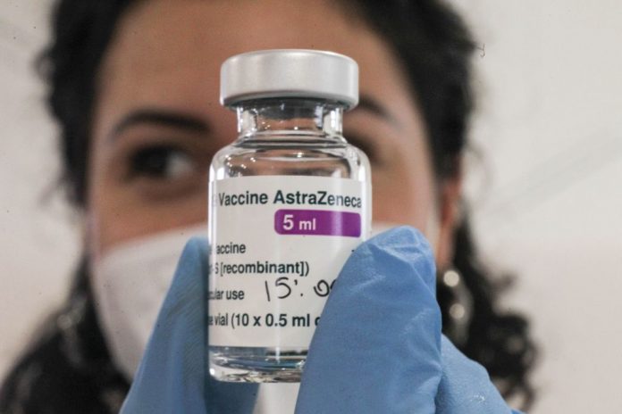 AstraZeneca cambia il nome del vaccino, si chiamerà Vaxzevria