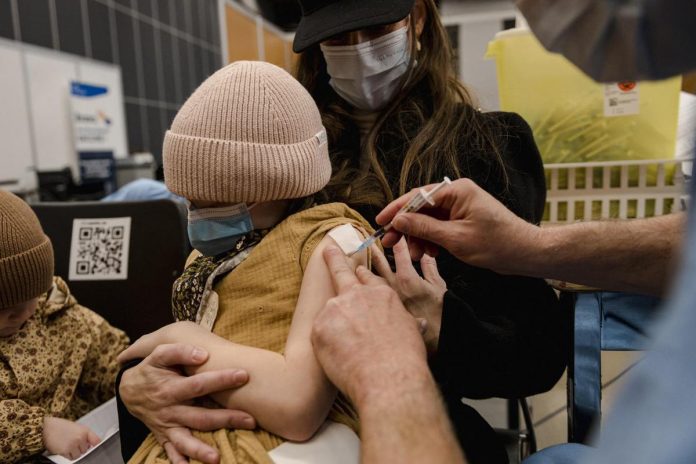 Vaccino: ai bambini sarà dedicato l'hub del Dosso del Corso. E al Grana Padano Arena arrivano pure gli specializzandi